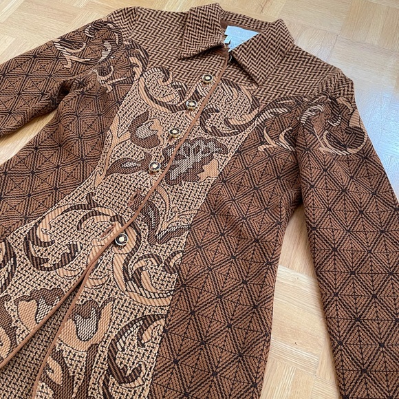 Escada Blazer with Matching Skirt - Picture 2 of 8